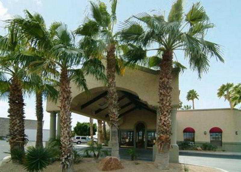 Clarion Suites Yuma Exterior photo
