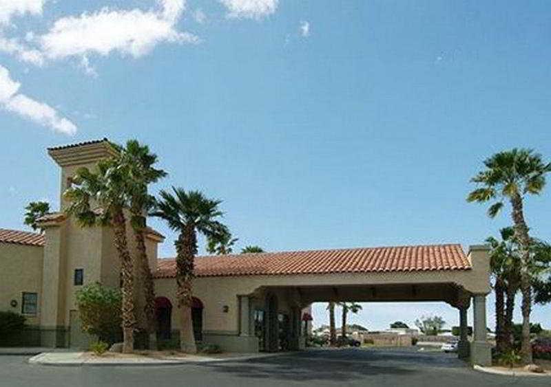 Clarion Suites Yuma Exterior photo