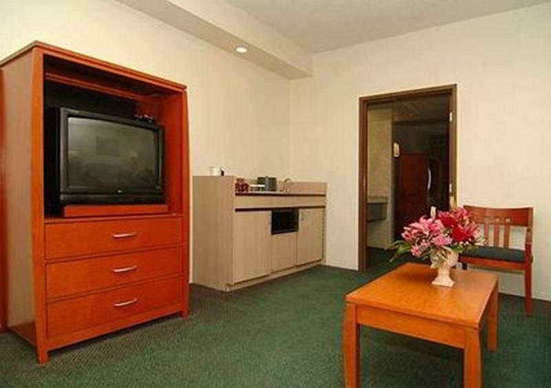Clarion Suites Yuma Exterior photo